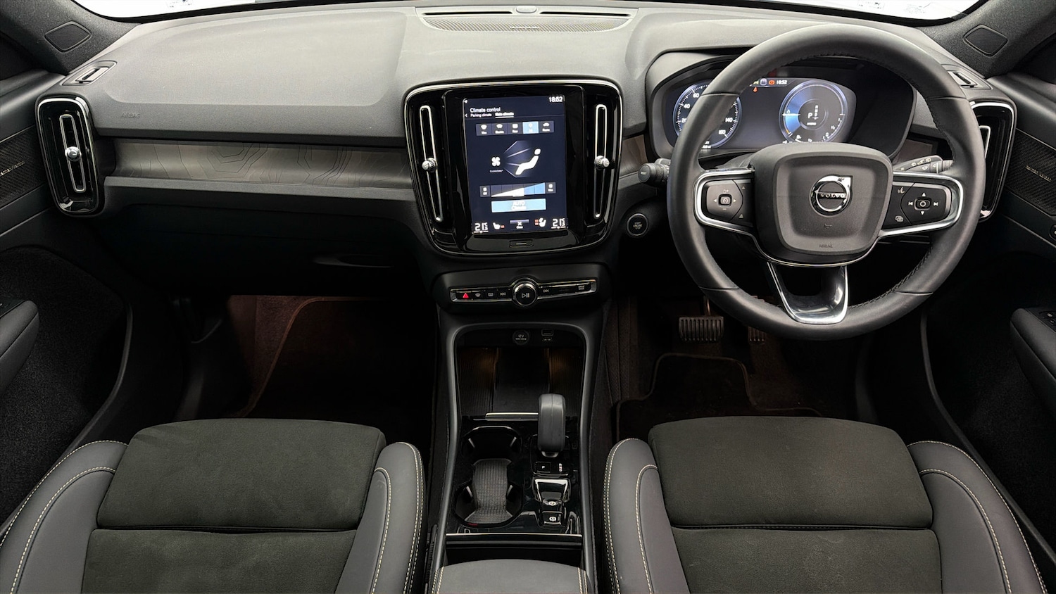 Used Volvo XC40 2023 for sale - 78150482: Photo 12