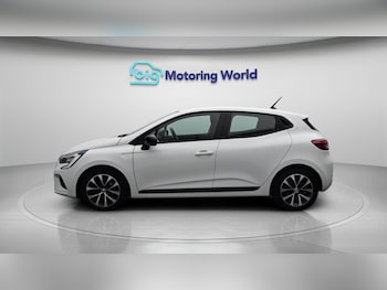 Used Renault Clio 2023 for sale - 79417585: Photo