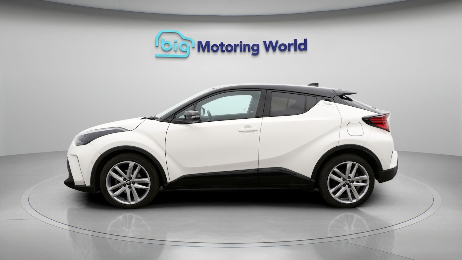 Used Toyota C-HR 2023 for sale - 77438008: Photo 4