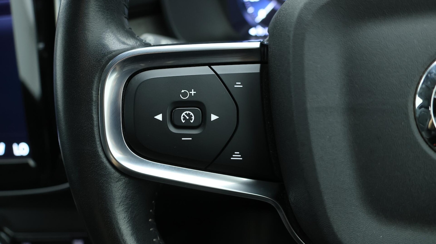 Used Volvo XC40 2020 for sale - 76138634: Photo 25