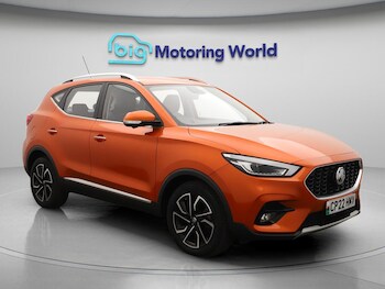 2022 (22) - 1.5 VTi-TECH Exclusive SUV 5dr Petrol Manual Euro 6 (s/s) (106 ps)