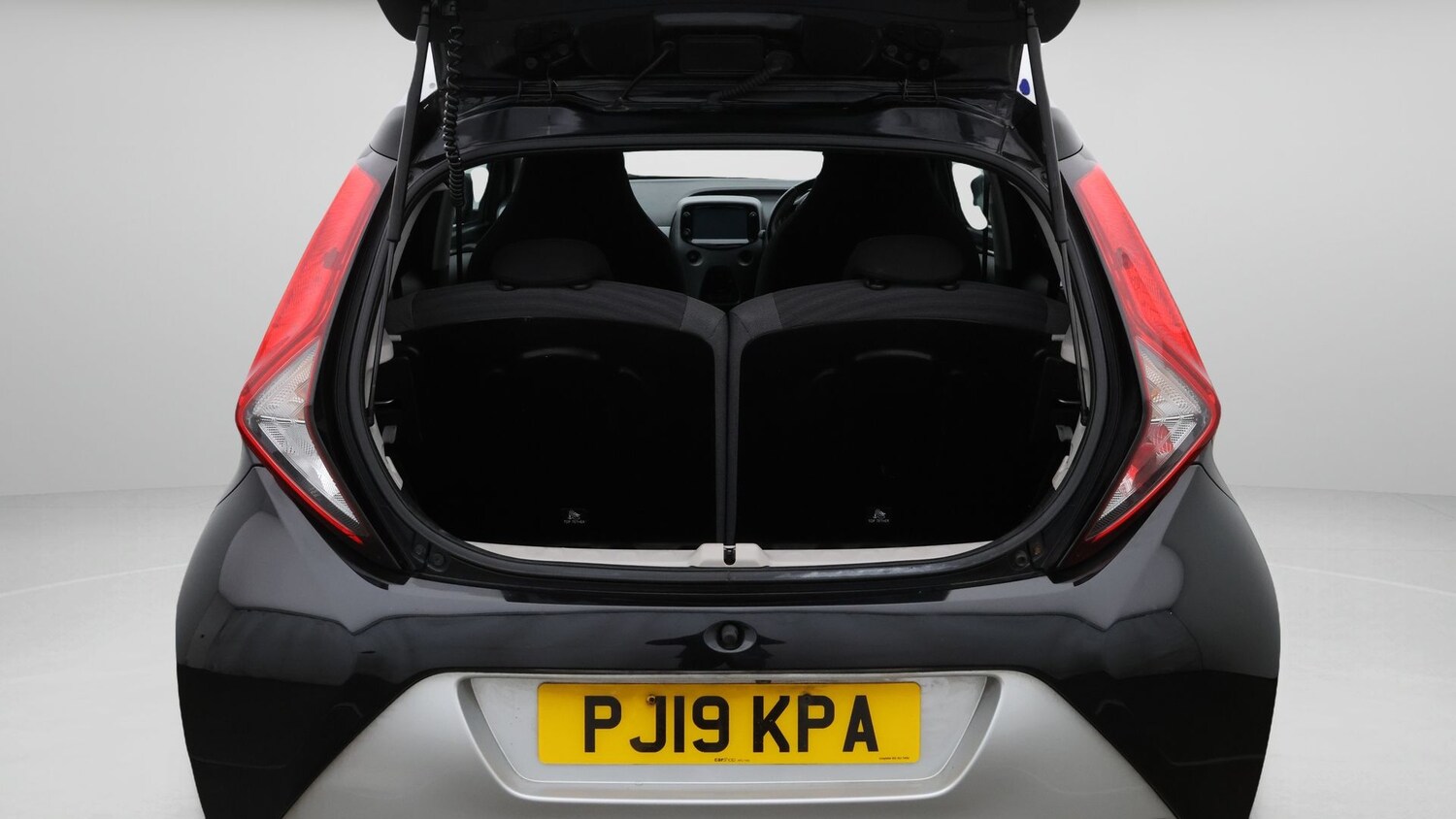 Used Toyota AYGO 2019 for sale - 77650372: Photo 17