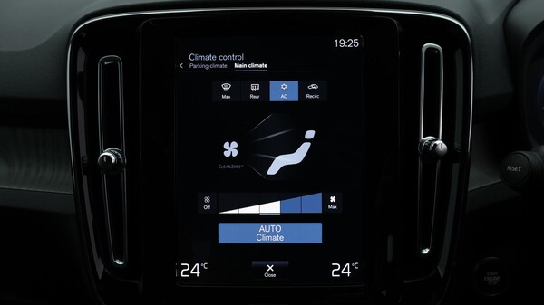 Used Volvo XC40 2021 for sale - 76246594: Photo 13