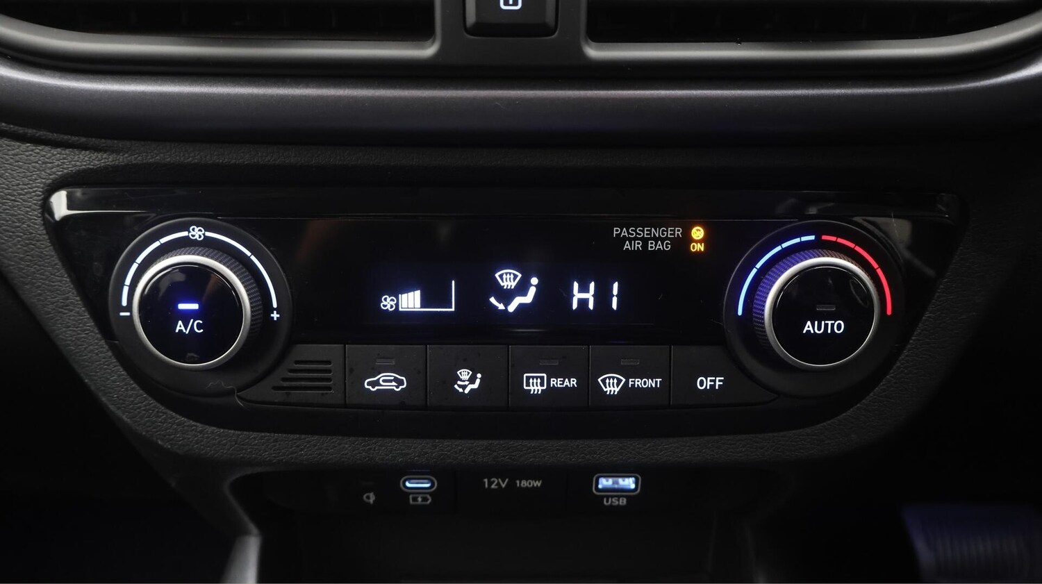 Used Hyundai i10 2023 for sale - 76399283: Photo 13