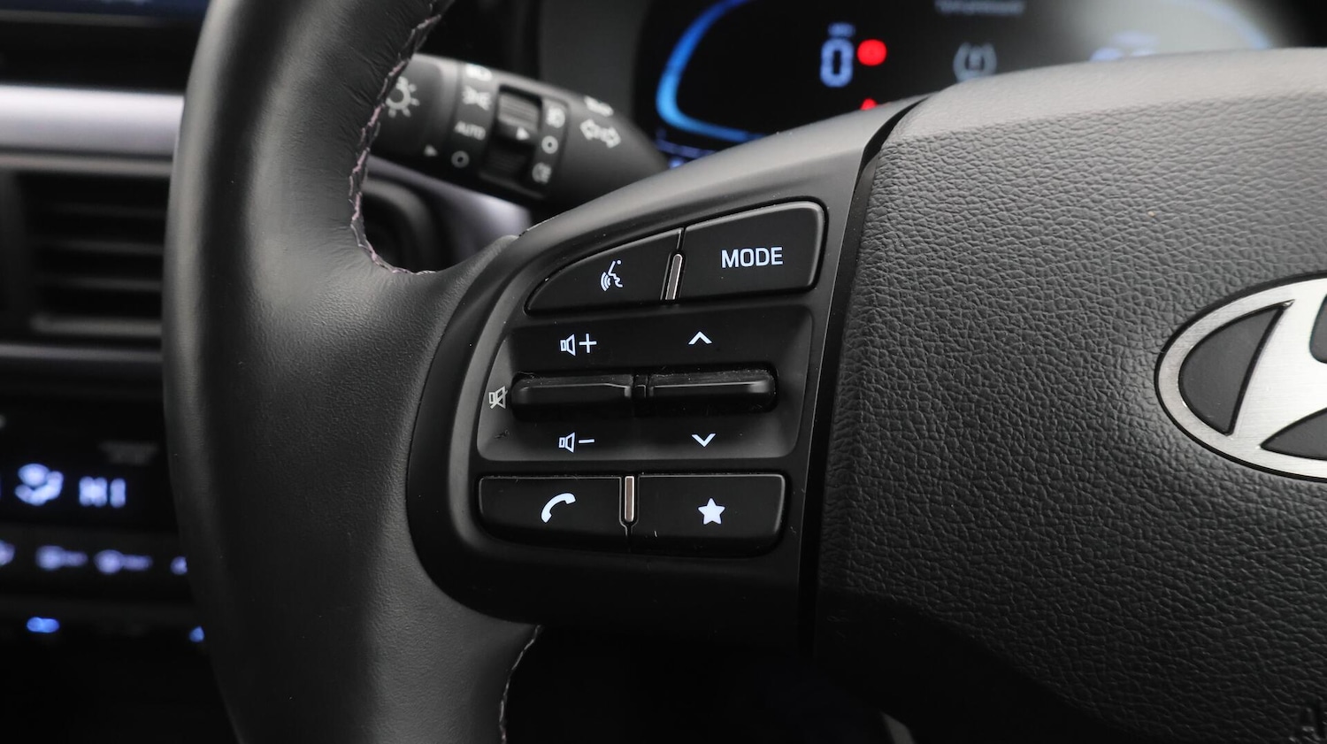 Used Hyundai i10 2023 for sale - 76399283: Photo 25