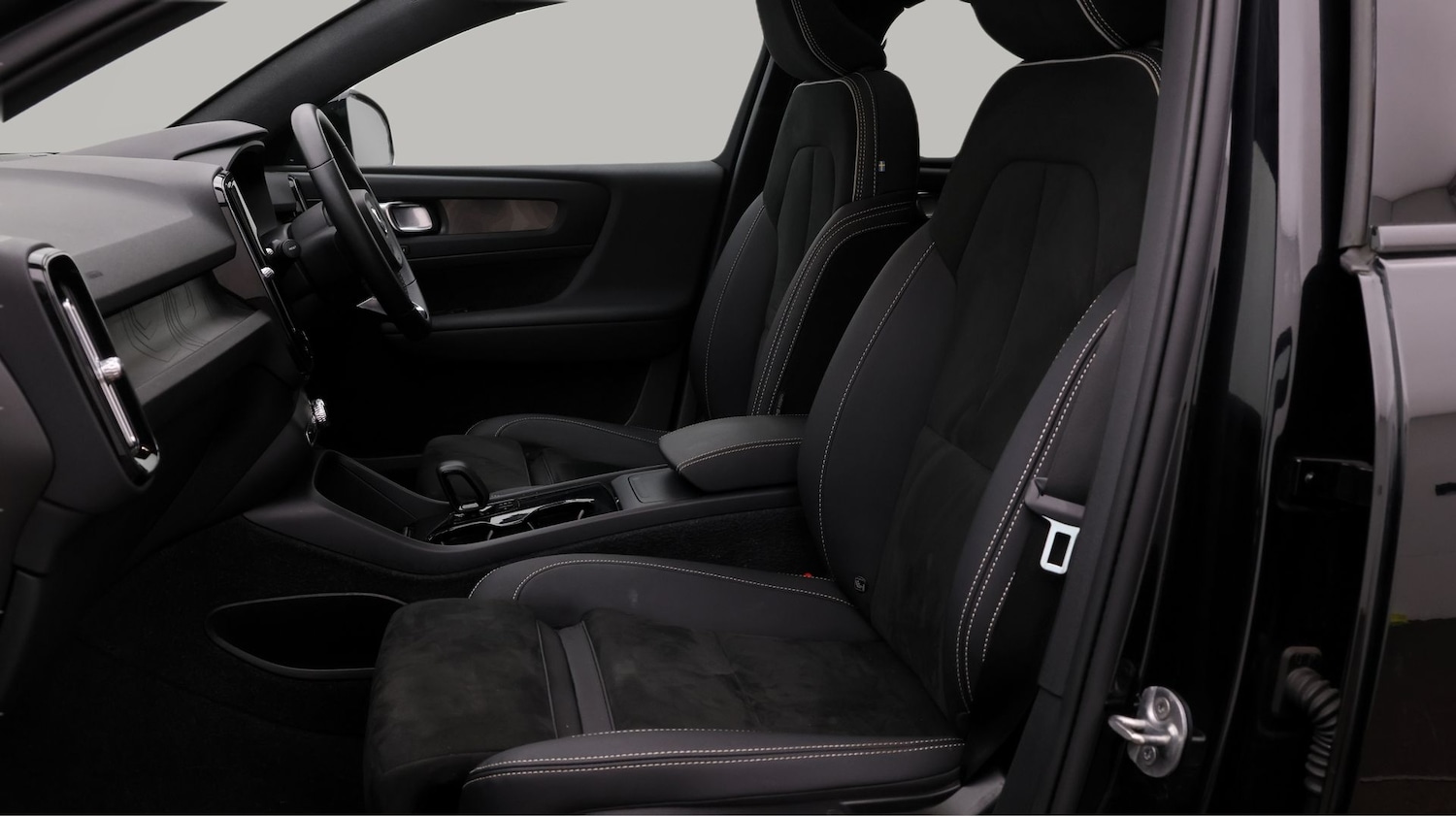 Used Volvo C40 2022 for sale - 77602095: Photo 14