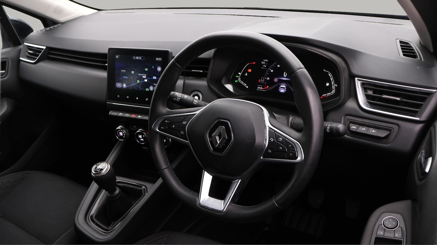 Used Renault Clio for sale - 76633634: Photo 10