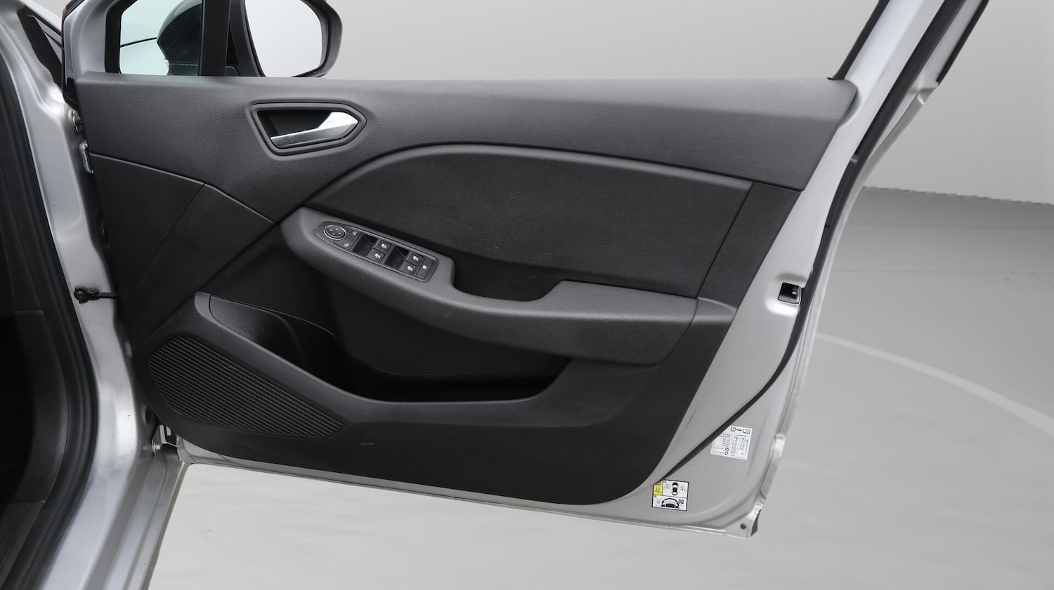 Used Renault Clio for sale - 76633634: Photo 16