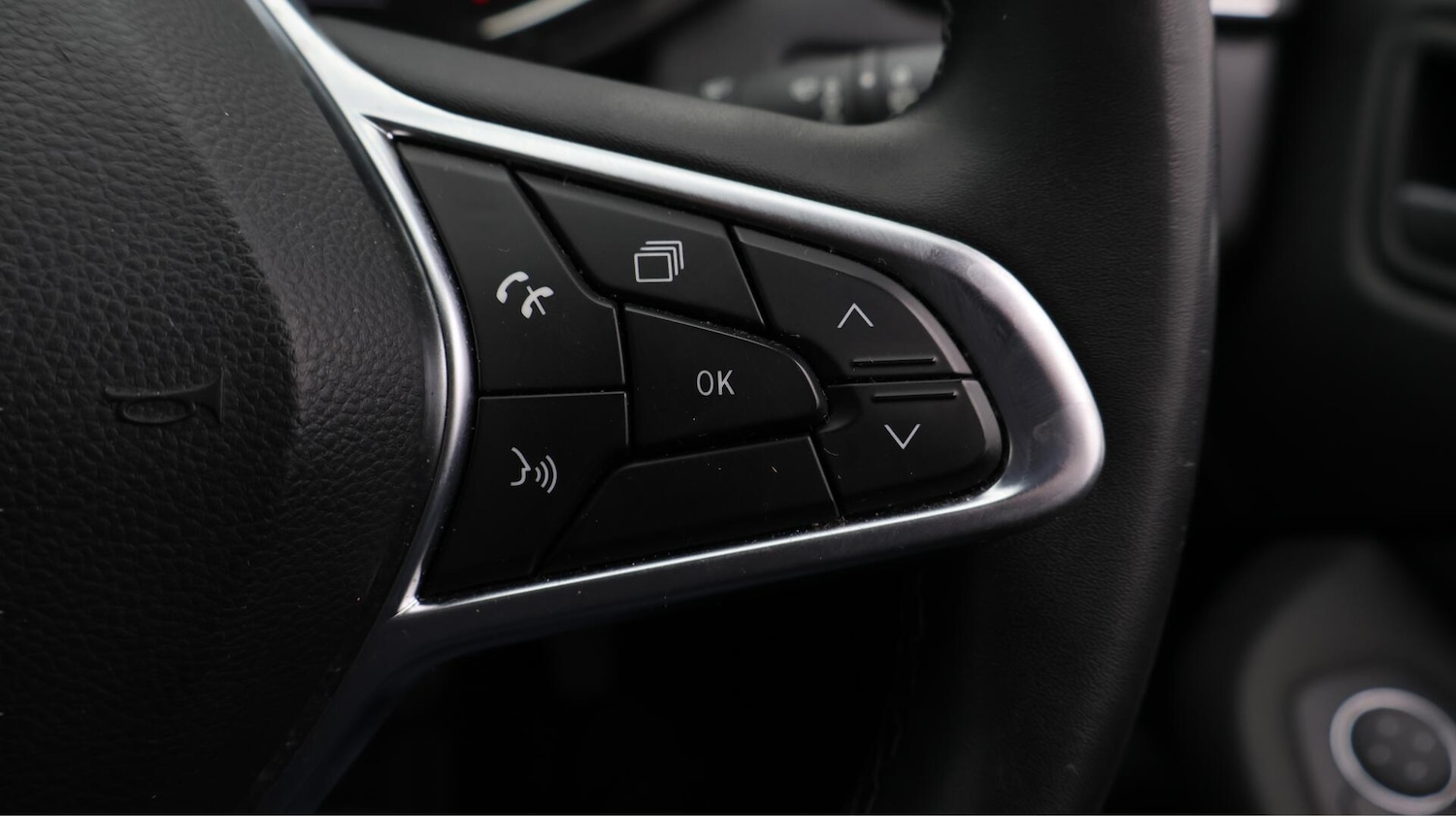 Used Renault Clio for sale - 76633634: Photo 24