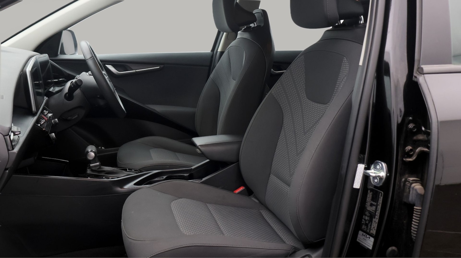 Used Kia Niro 2023 for sale - 77746129: Photo 14