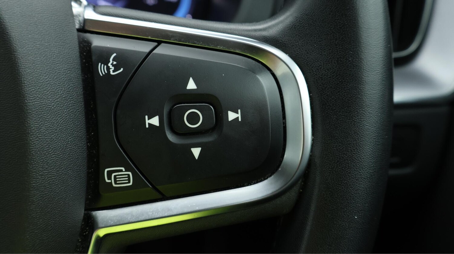 Used Volvo XC60 2021 for sale - 76457376: Photo 25