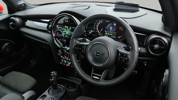 Used MINI Hatch 2023 for sale - 76137236: Photo 10