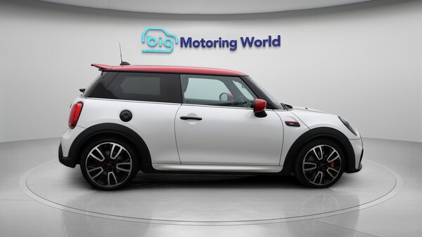 Used MINI Hatch 2023 for sale - 76137236: Photo 9