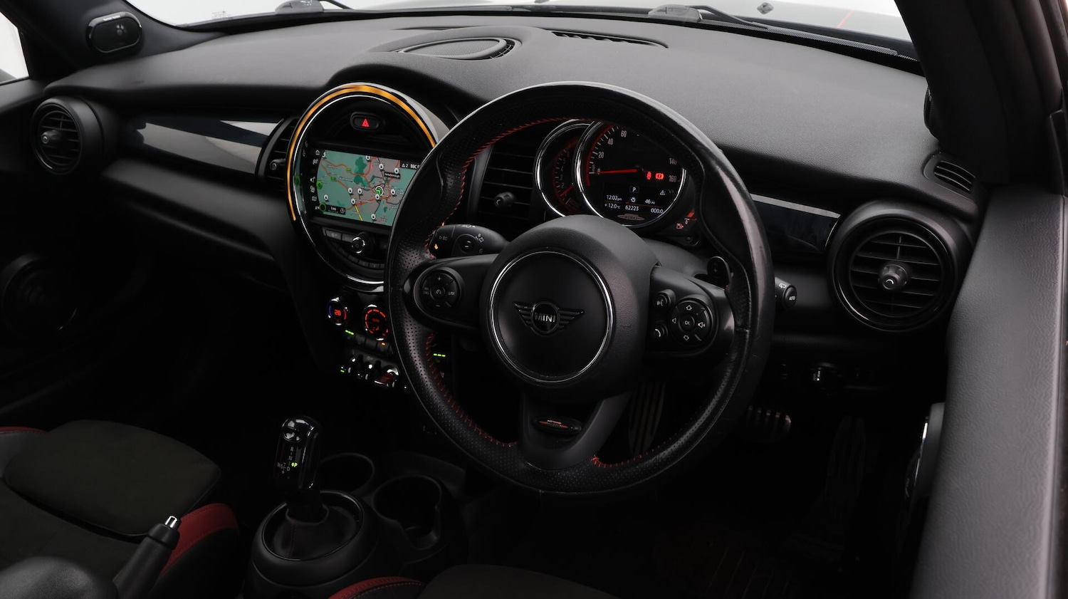 Used MINI Hatch 2019 for sale - 76688849: Photo 10