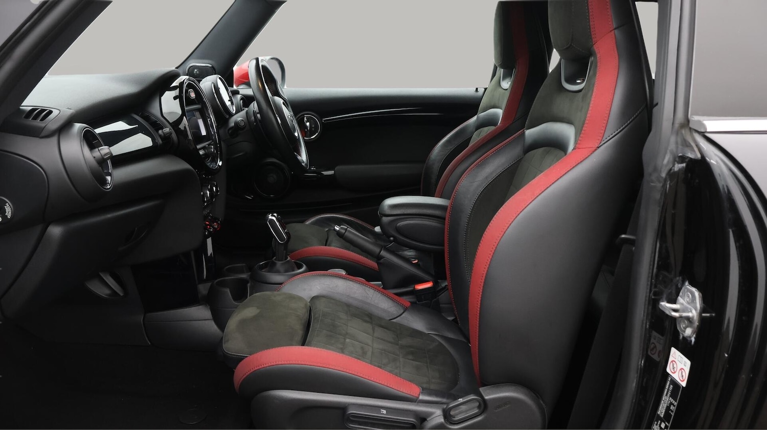 Used MINI Hatch 2019 for sale - 76688849: Photo 15