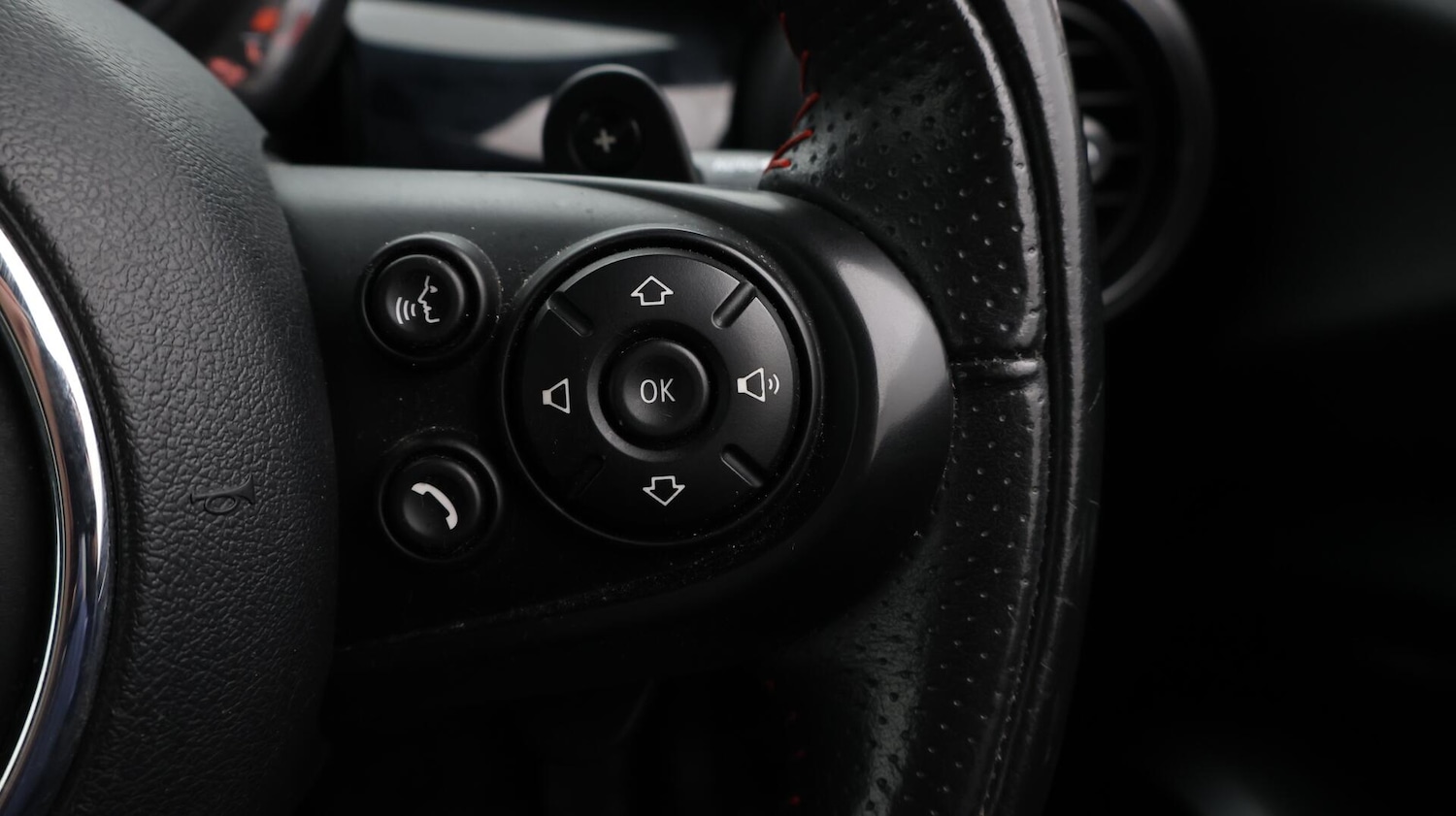 Used MINI Hatch 2019 for sale - 76688849: Photo 24