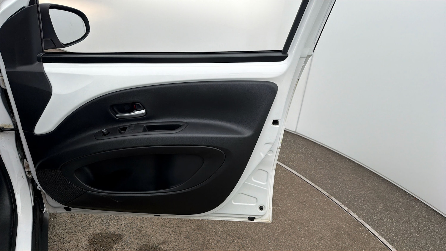 Used Toyota Aygo X 2023 for sale - 77954193: Photo 15