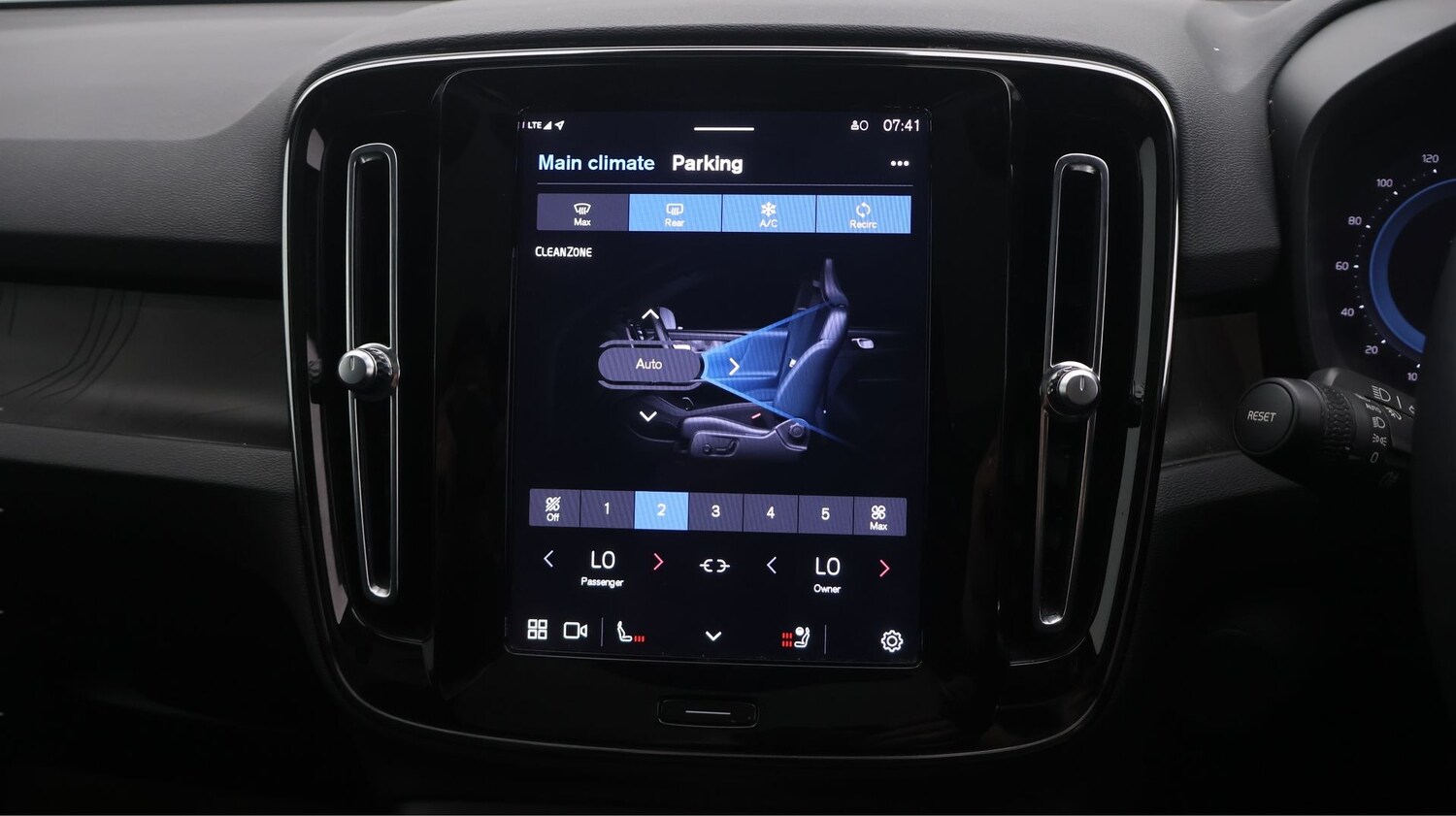 Used Volvo C40 2023 for sale - 77931417: Photo 12