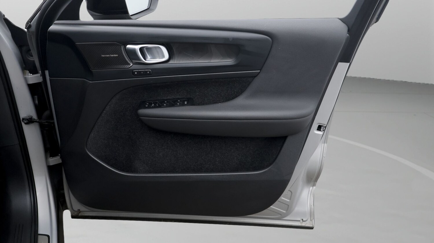 Used Volvo C40 2023 for sale - 77931417: Photo 15