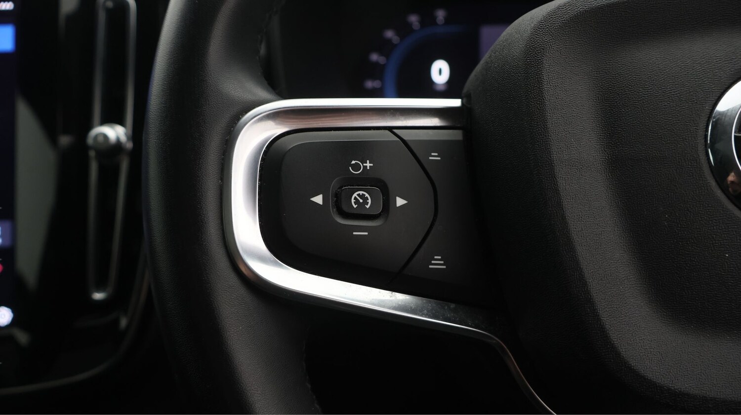 Used Volvo C40 2023 for sale - 77931417: Photo 24