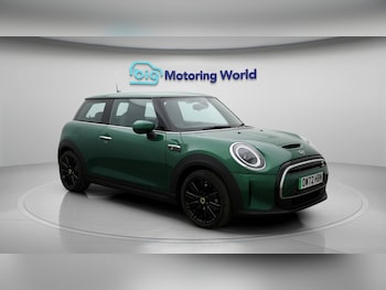 Used MINI Hatch 2023 for sale - 77300637: Photo
