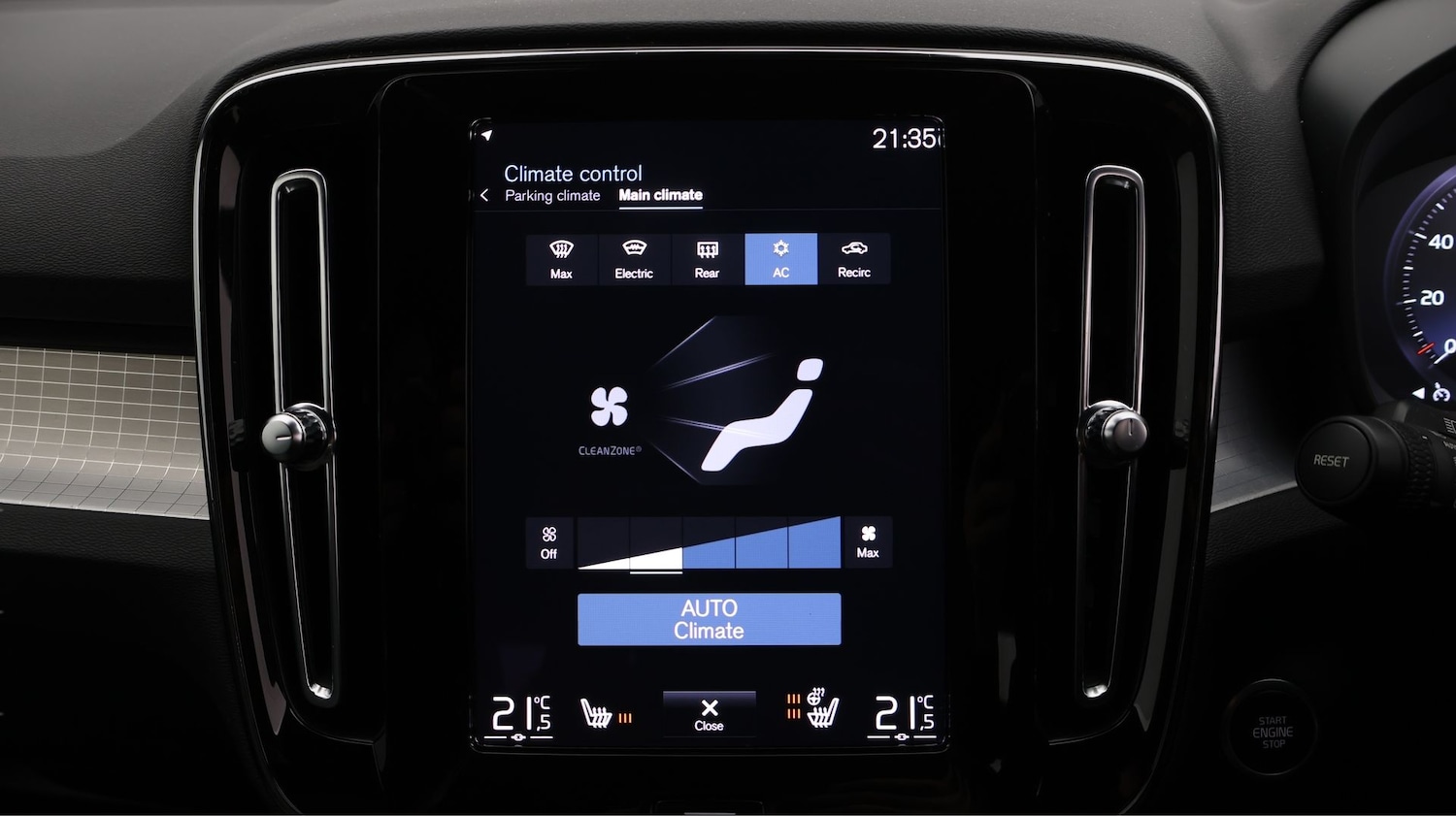 Used Volvo XC40 2023 for sale - 77650141: Photo 12