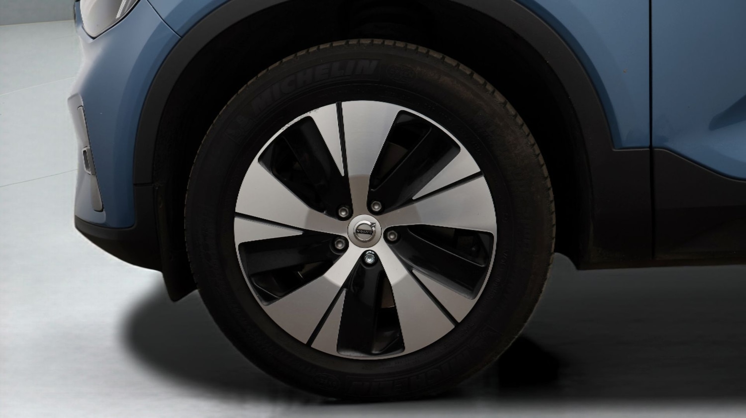 Used Volvo XC40 2023 for sale - 77650141: Photo 18