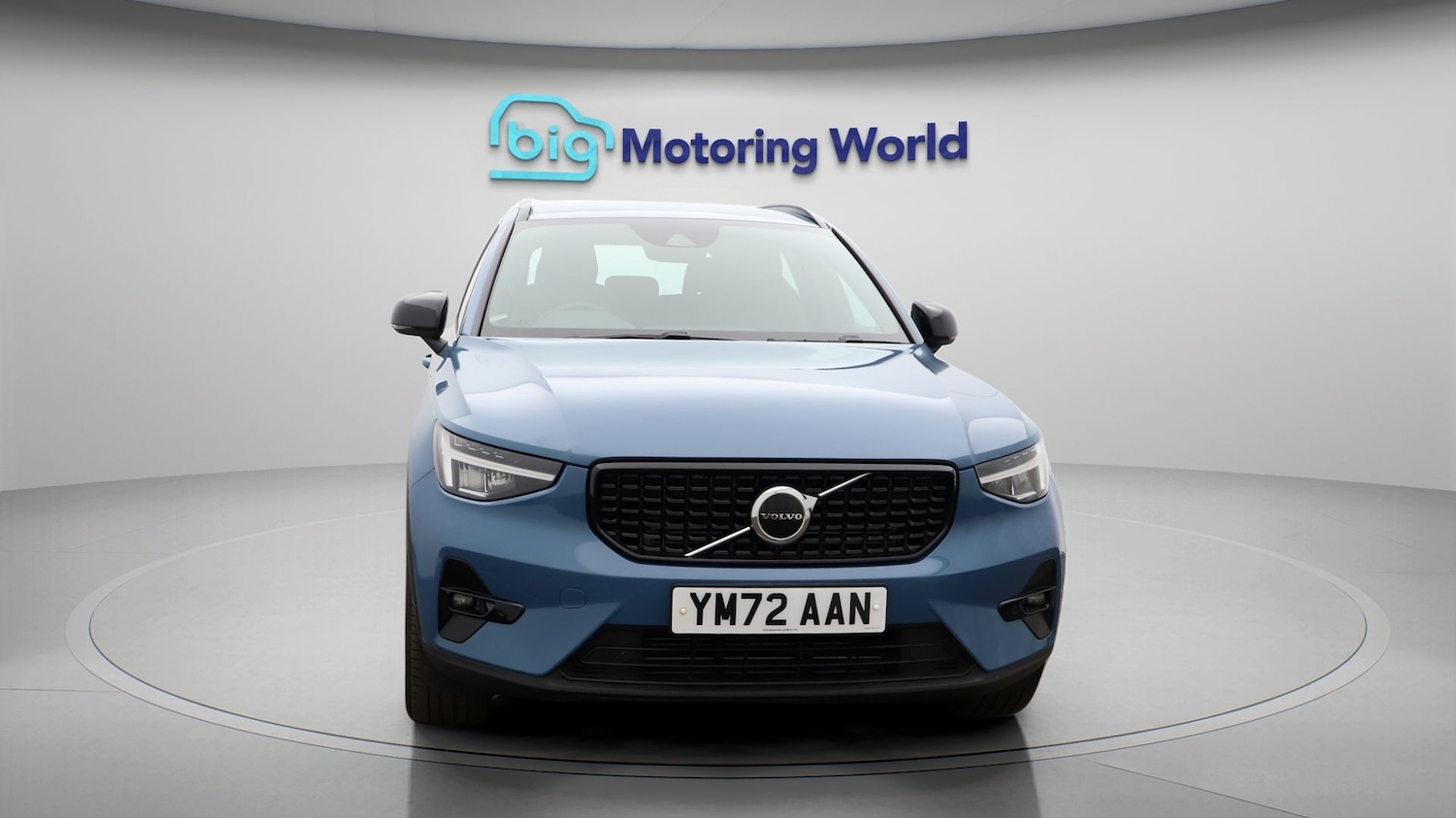 Used Volvo XC40 2023 for sale - 77650141: Photo 2