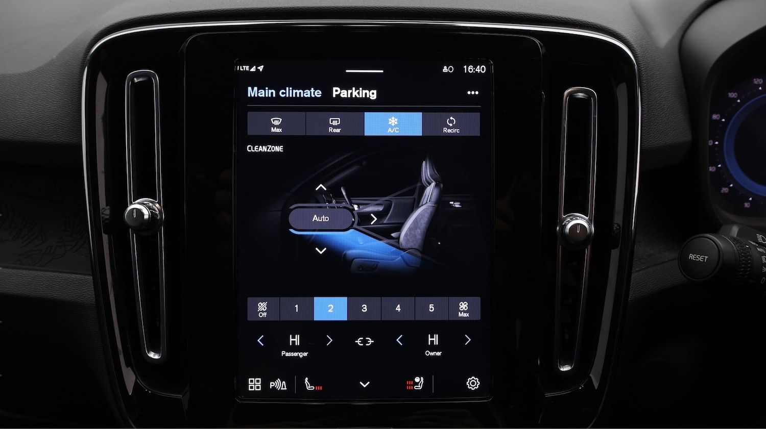 Used Volvo XC40 for sale - 77182008: Photo 12