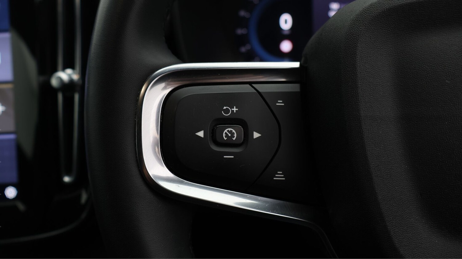 Used Volvo XC40 for sale - 77182008: Photo 22