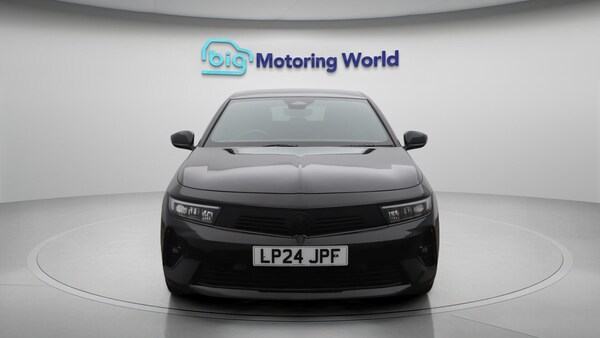 Used Vauxhall Astra 2024 for sale - 76121849: Photo 3