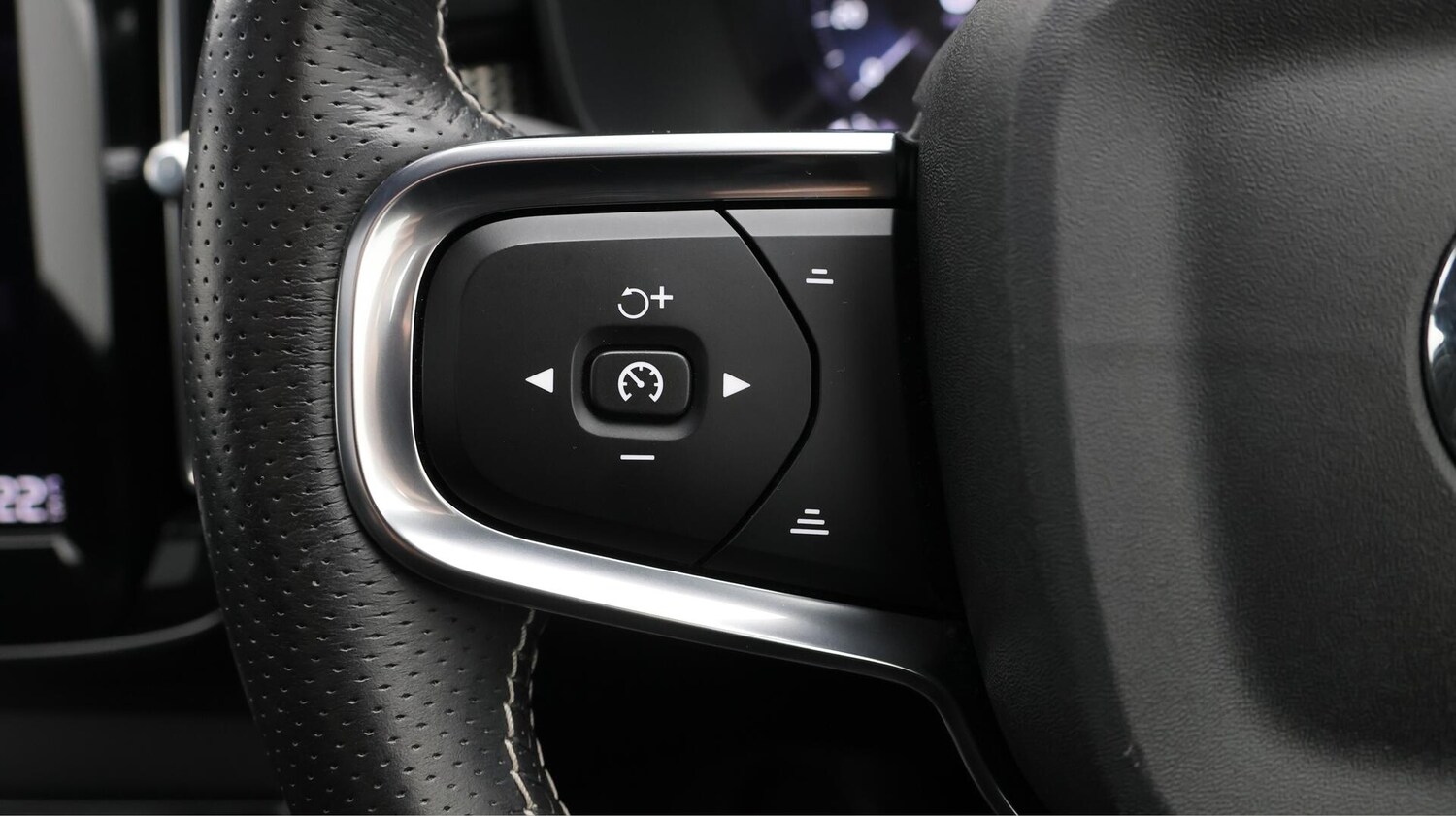 Used Volvo XC40 2021 for sale - 76522394: Photo 26