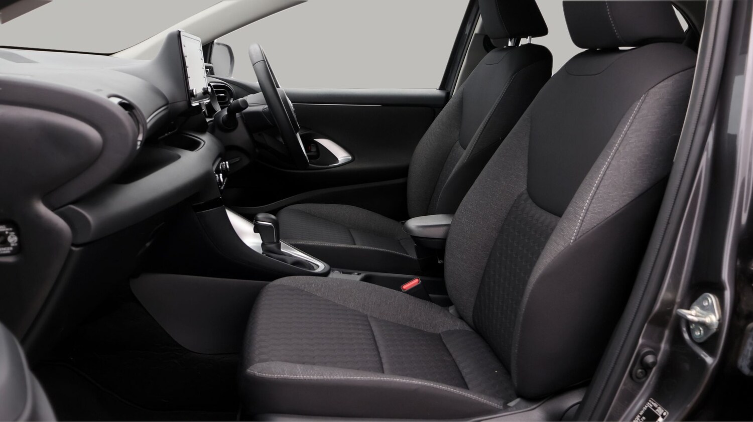 Used Toyota Yaris 2022 for sale - 77258448: Photo 14