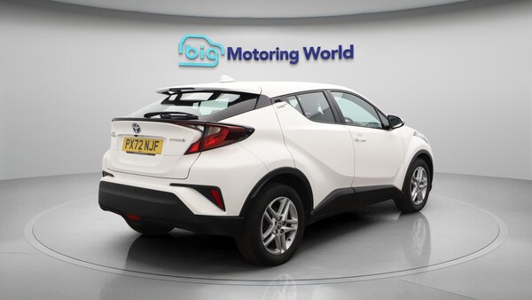 Used Toyota C-HR 2022 for sale - 76306358: Photo 8