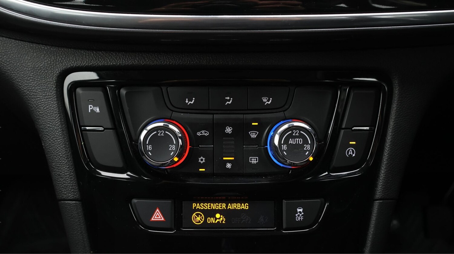 Used Vauxhall Mokka X 2018 for sale - 77231156: Photo 12