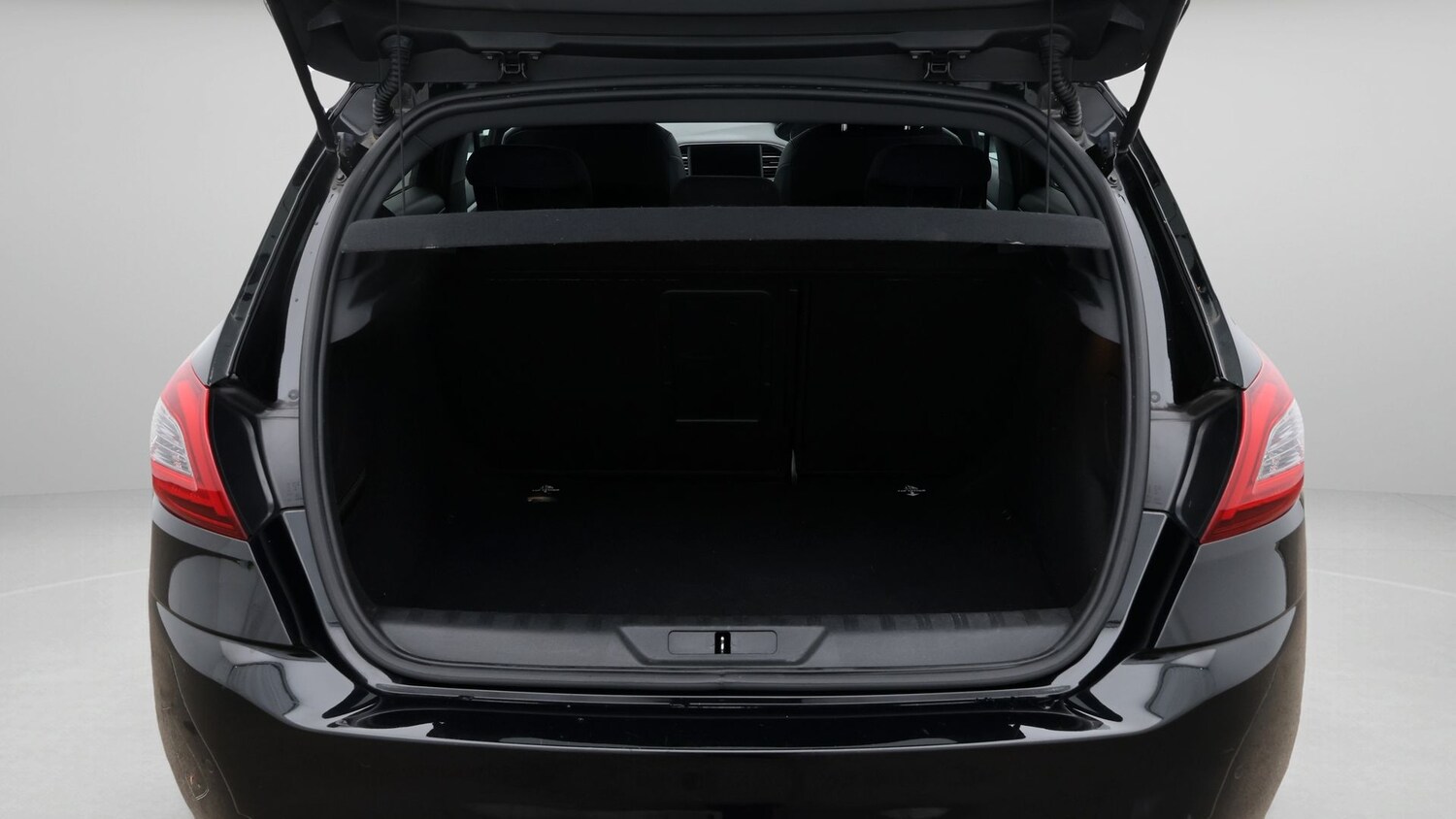 Used Peugeot 308 2018 for sale - 77445825: Photo 17