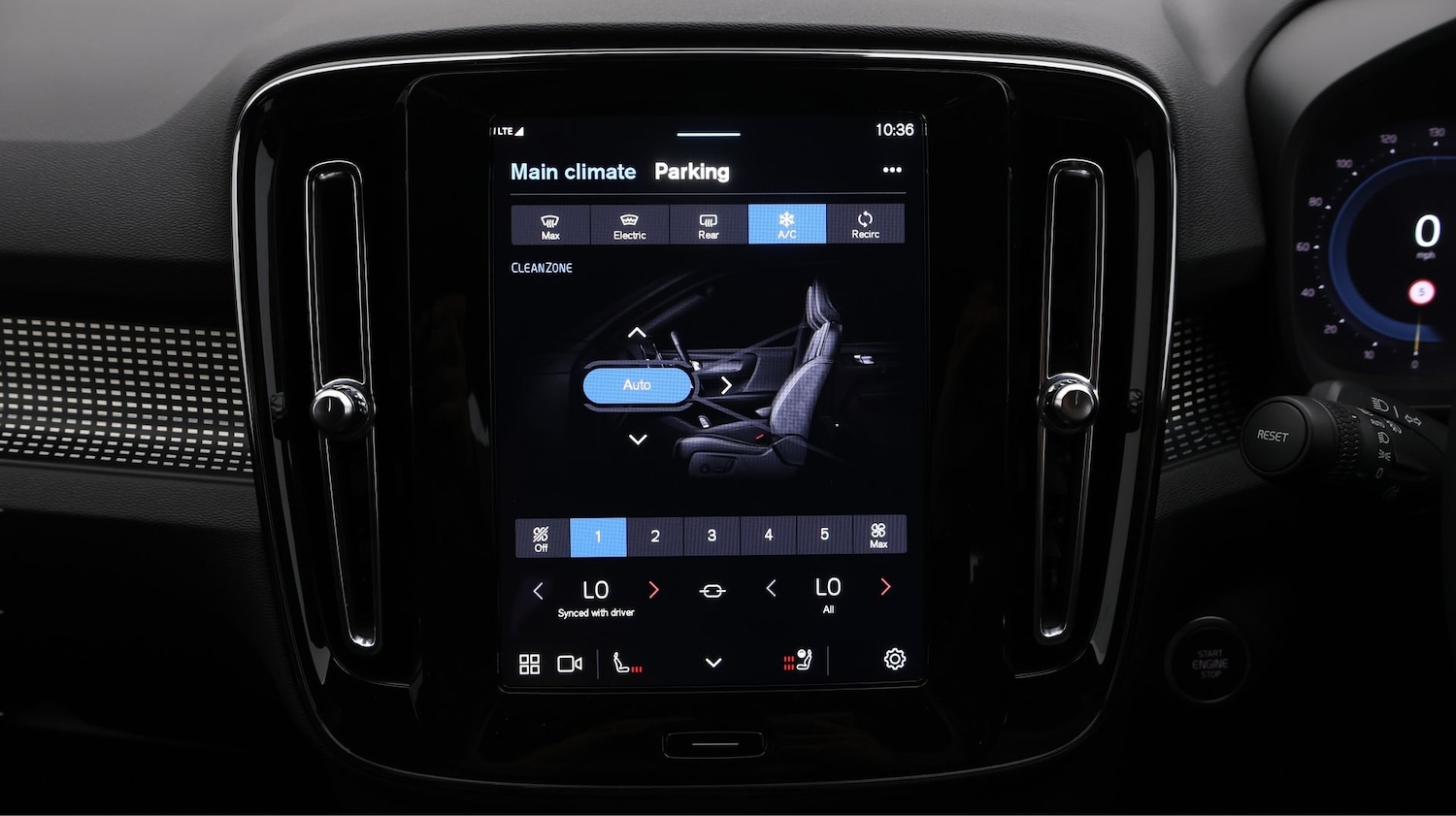 Used Volvo XC40 2024 for sale - 77536314: Photo 12