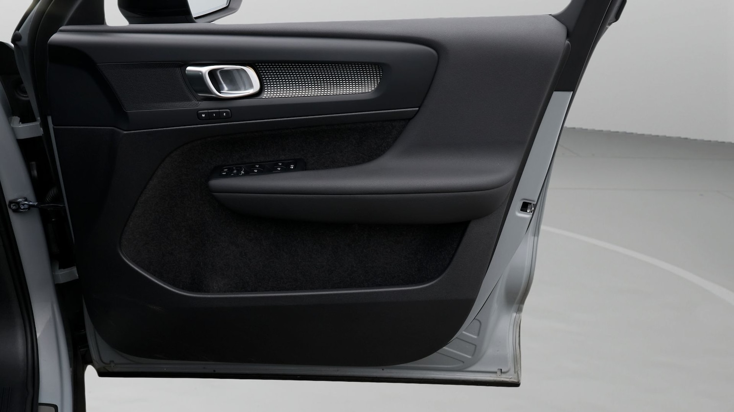 Used Volvo XC40 2024 for sale - 77536314: Photo 15