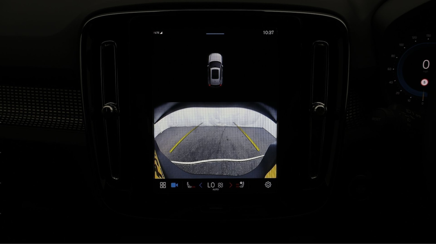 Used Volvo XC40 2024 for sale - 77536314: Photo 25