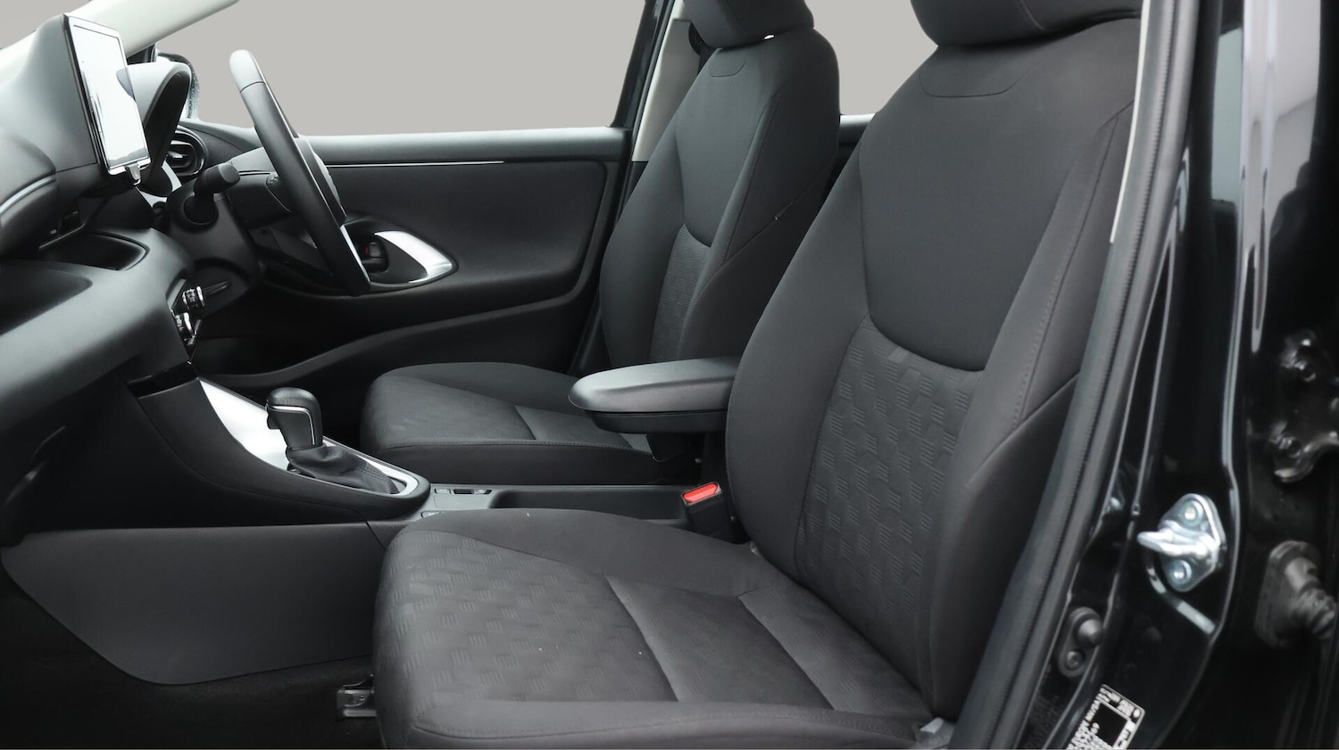 Used Toyota Yaris 2024 for sale - 75838770: Photo 15