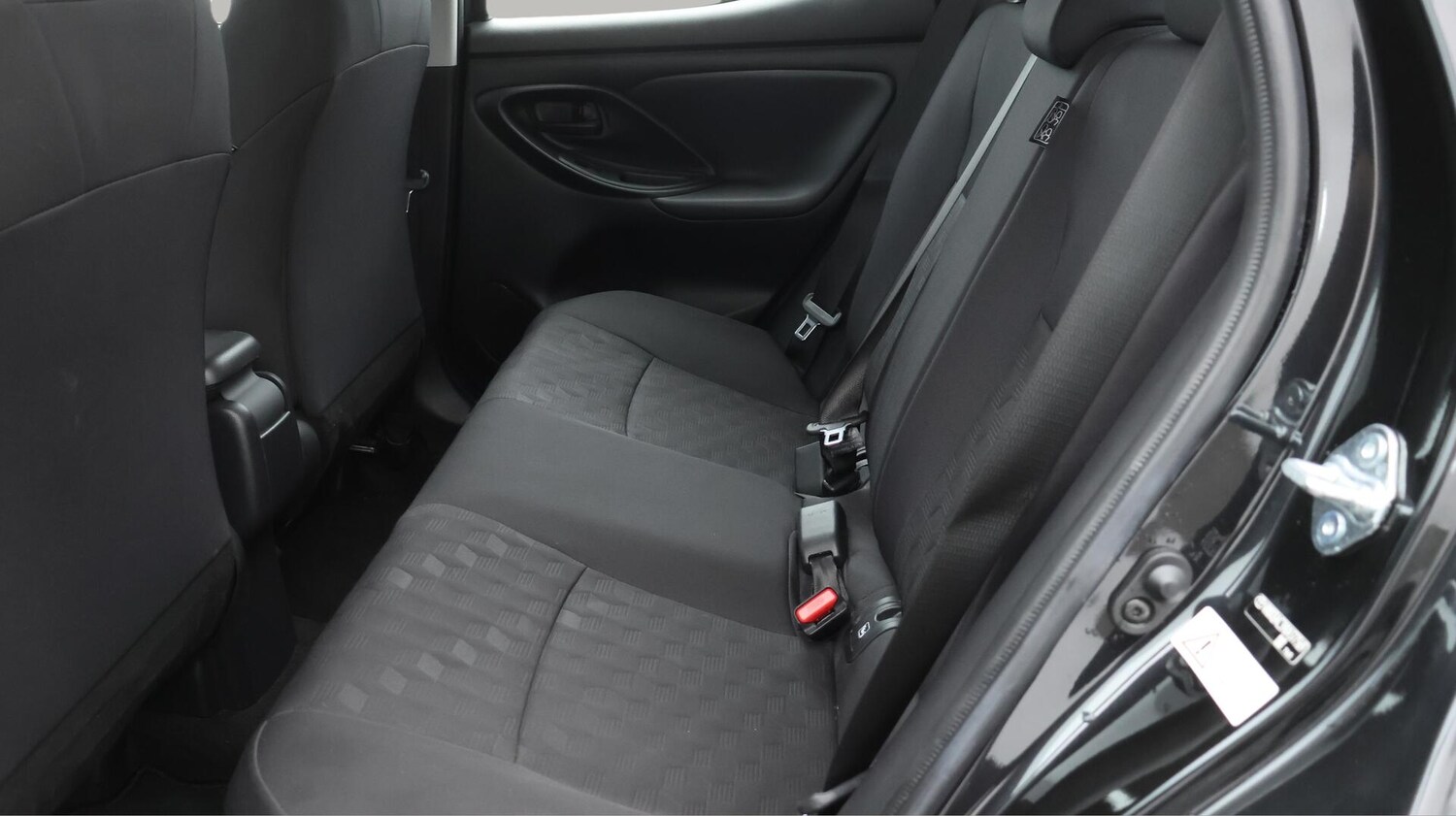 Used Toyota Yaris 2024 for sale - 75838770: Photo 17