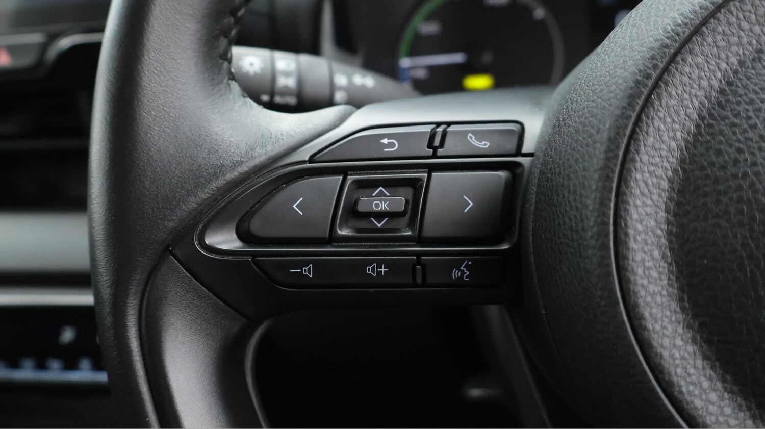 Used Toyota Yaris 2024 for sale - 75838770: Photo 24