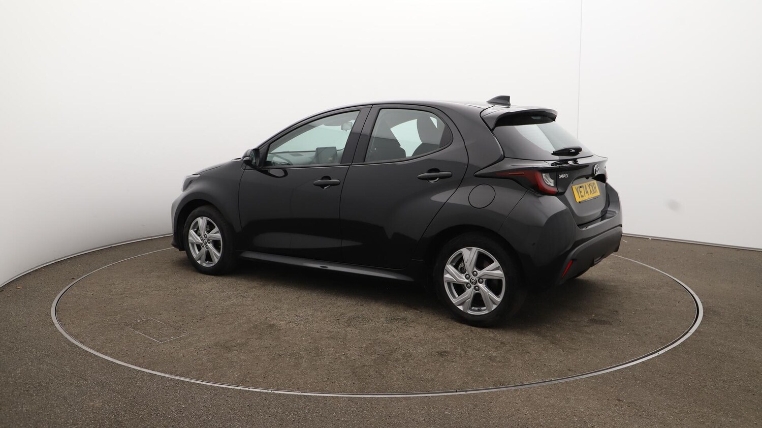 Used Toyota Yaris 2024 for sale - 75838770: Photo 37