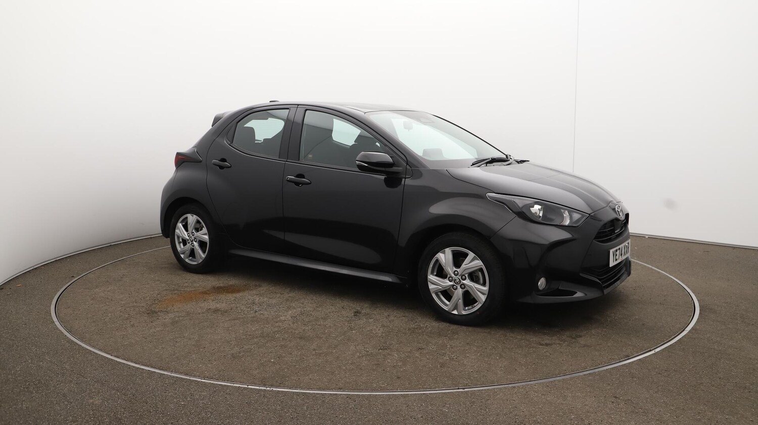 Used Toyota Yaris 2024 for sale - 75838770: Photo 46