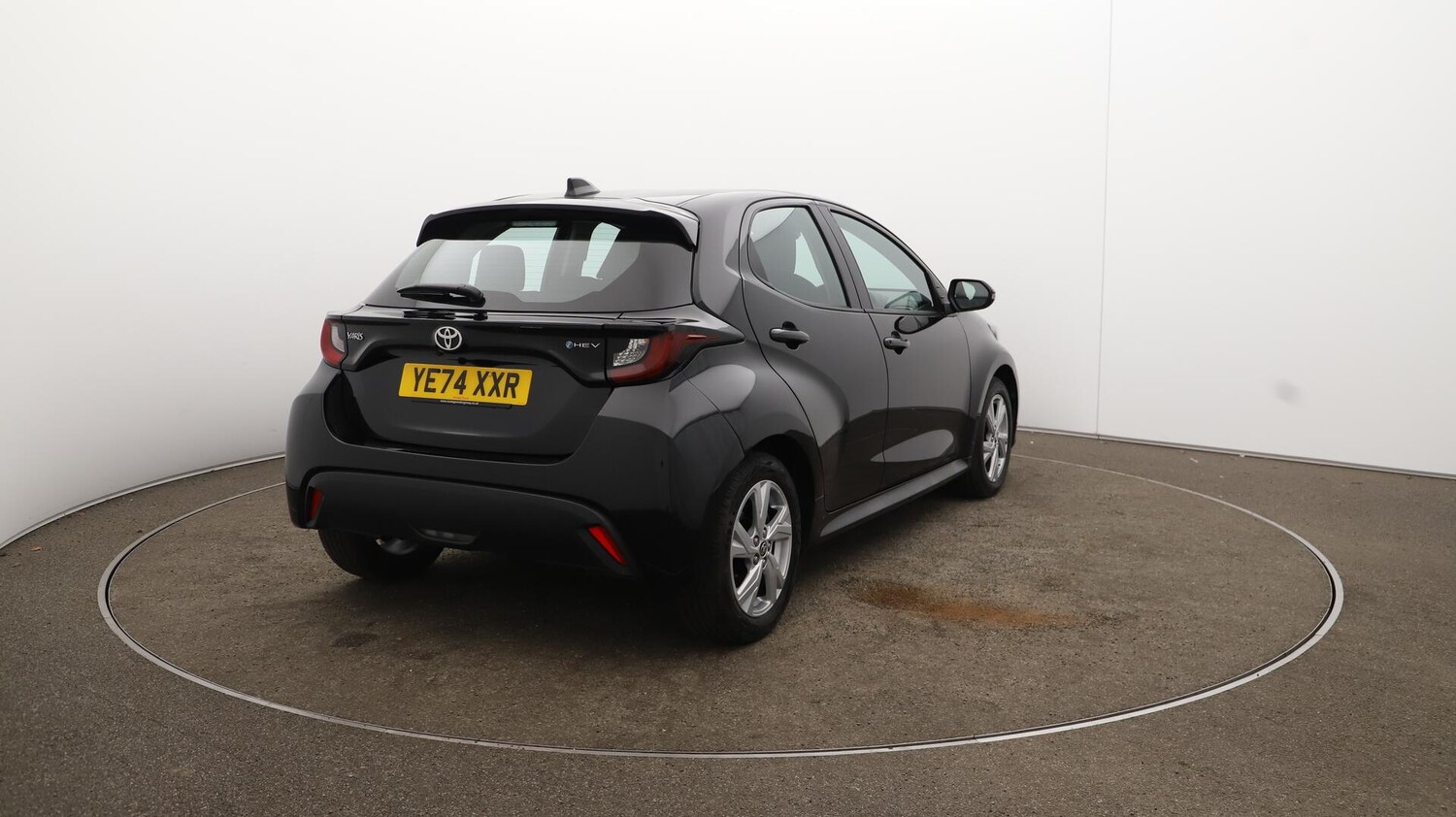 Used Toyota Yaris 2024 for sale - 75838770: Photo 56