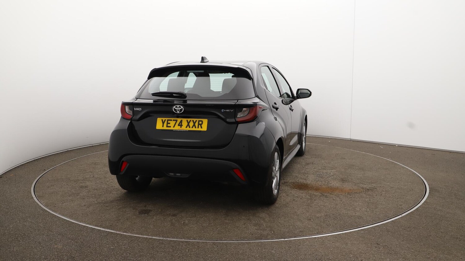 Used Toyota Yaris 2024 for sale - 75838770: Photo 57