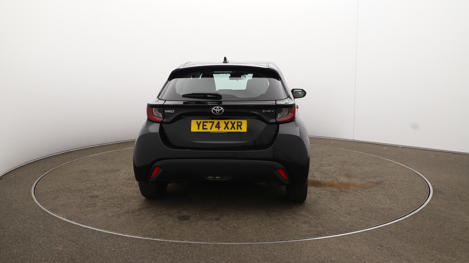 Used Toyota Yaris 2024 for sale - 75838770: Photo 58