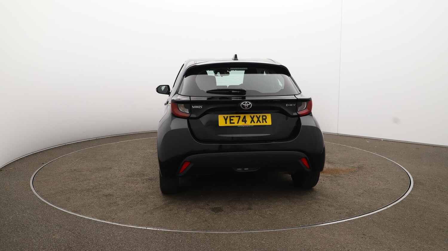 Used Toyota Yaris 2024 for sale - 75838770: Photo 60