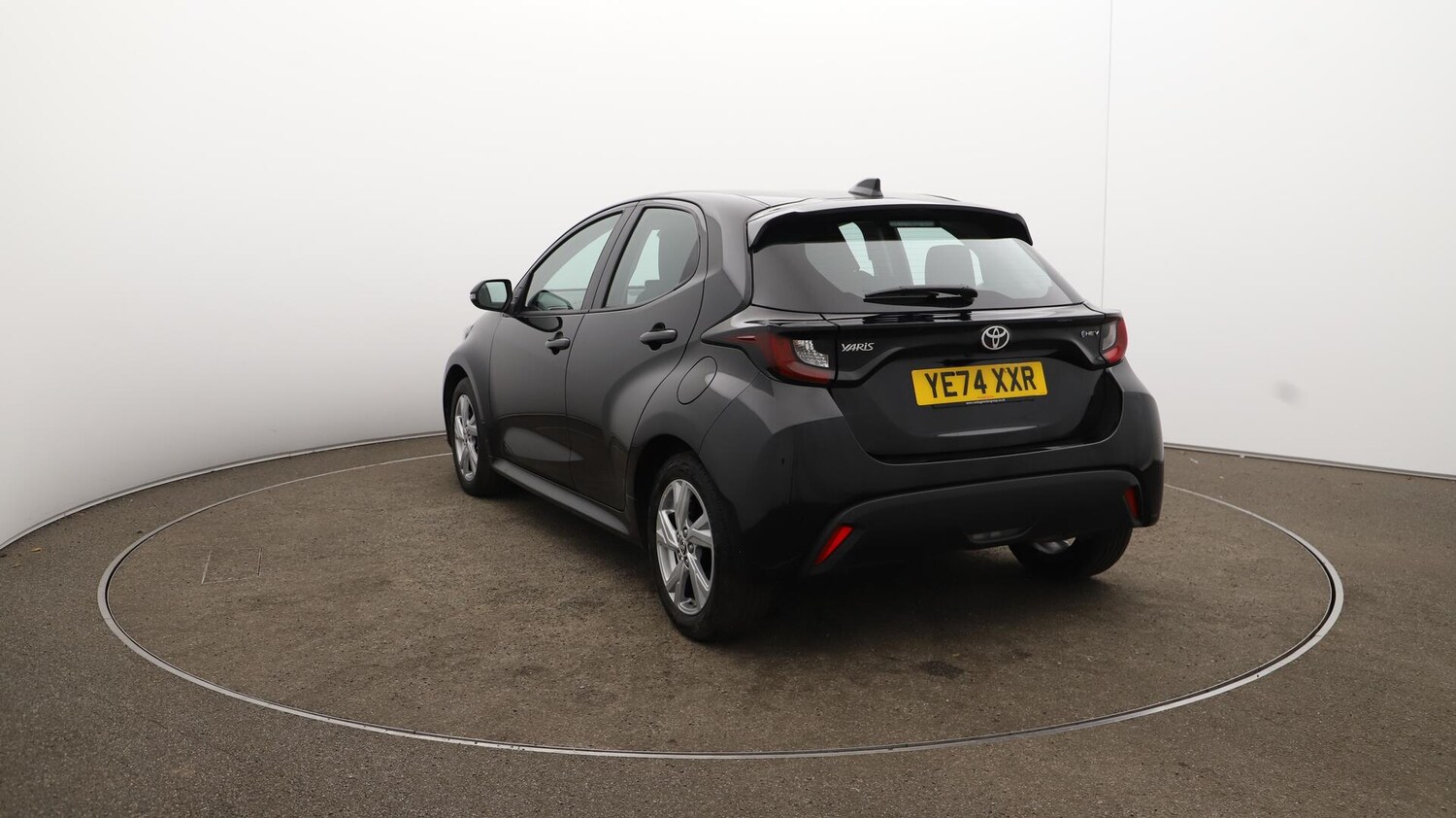Used Toyota Yaris 2024 for sale - 75838770: Photo 62