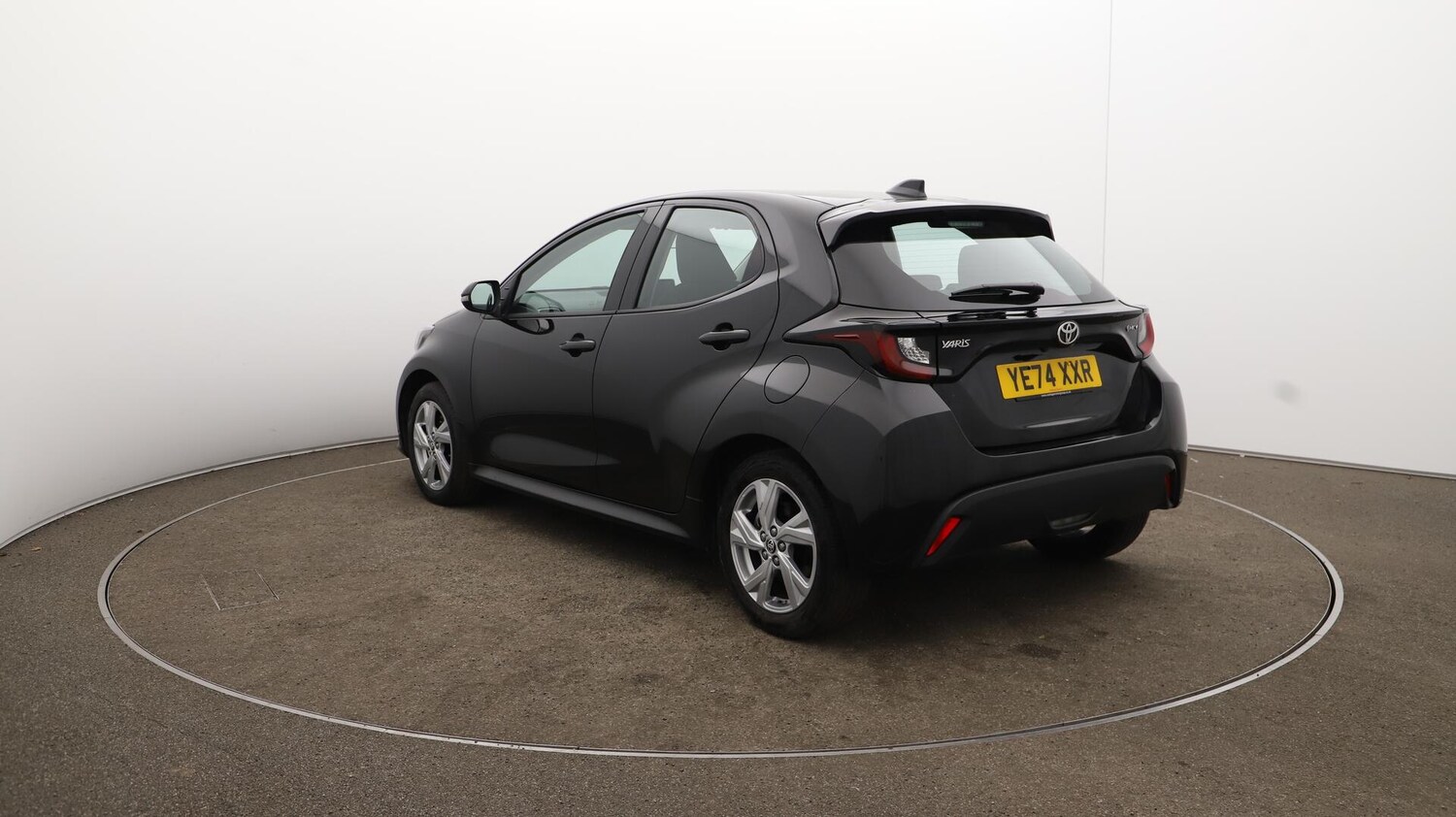 Used Toyota Yaris 2024 for sale - 75838770: Photo 63